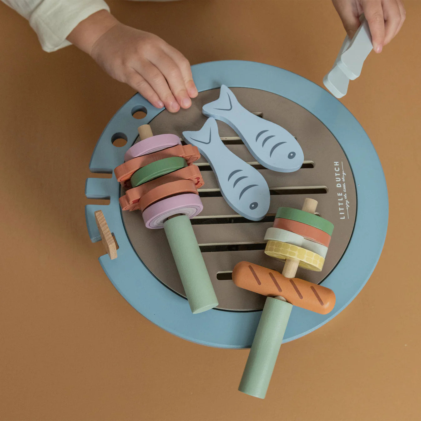 Little Dutch - Wooden Barbecue Toy Set - Wilf & Friends