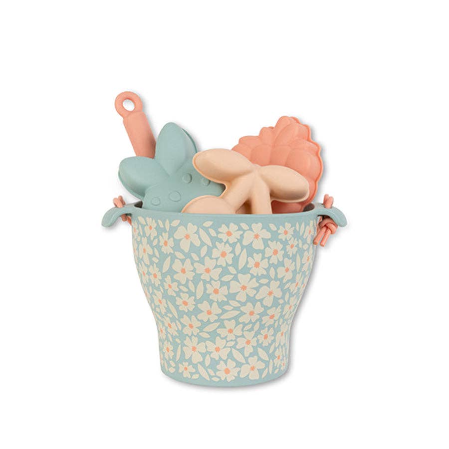 Bucket & Spade - Beach Toys - Flourish