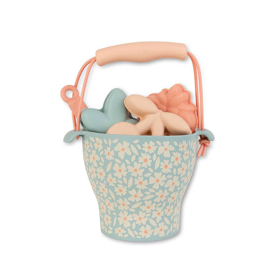 Bucket & Spade - Beach Toys - Flourish